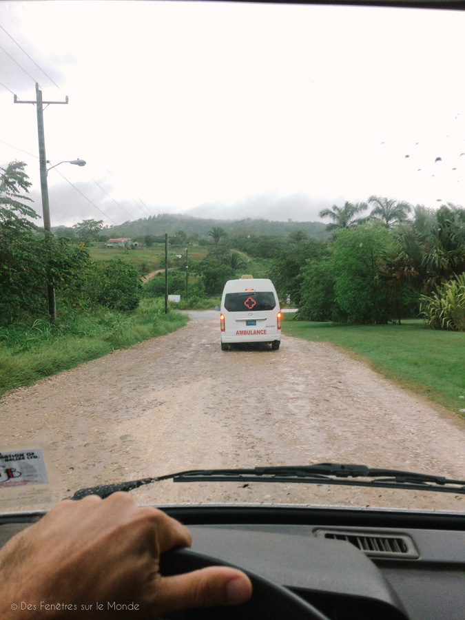 Transfert en ambulance de Joana au Belize